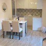 Diamond House 아파트